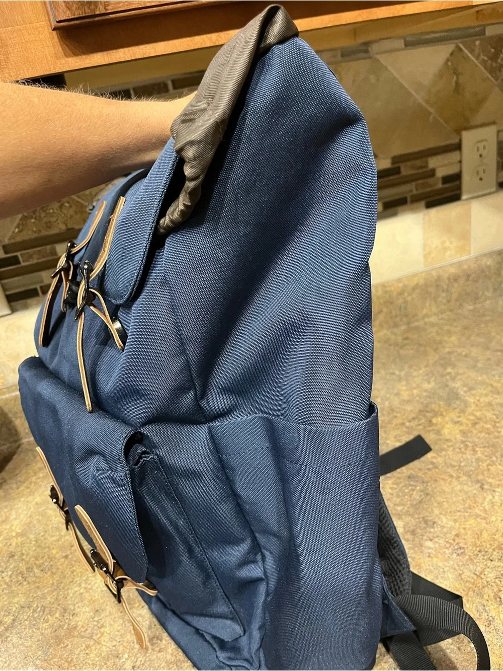 NWOT VASCHY Navy Vintage Inspired Laptop Backpack Tan Leather Buckle Travel Bag